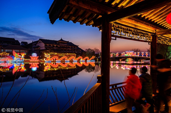 Temple fair dazzles Taierzhuang ancient town