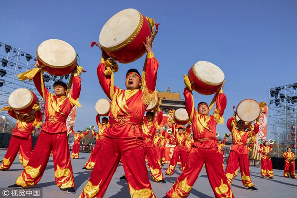 Temple fair dazzles Taierzhuang ancient town