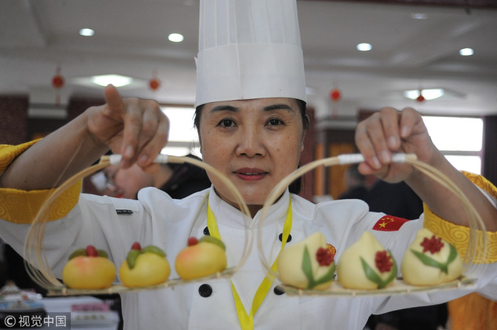 Splendid Shandong cuisine art displayed in Yantai