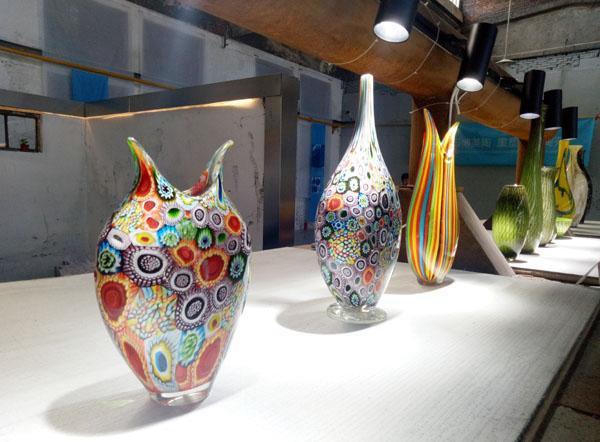 Boshan promotes colored glass culture