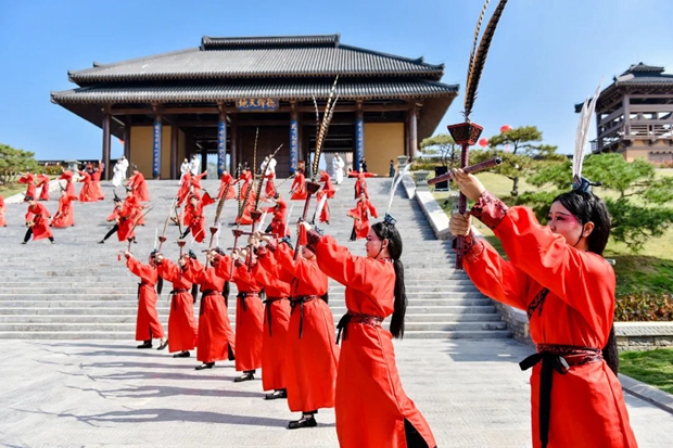 Shandong holds events in celebration of China Tourism Day