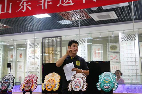 Shandong intangible cultural heritage classroom: paint your own shehuo mask