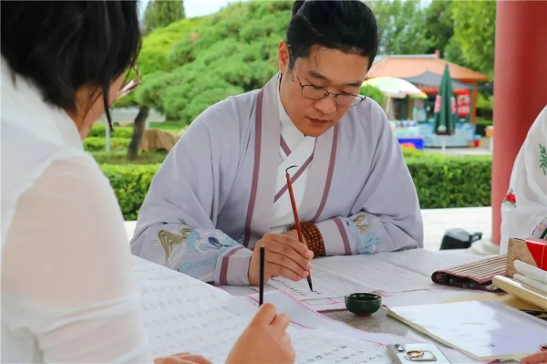 Yantai celebrates Chongyang Festival