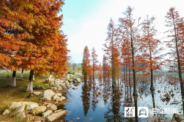 Picturesque scenery of Yuniao River Park in early winter