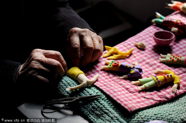 Dough molding craftsmanship in North China