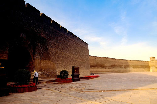 City walls document history of Pingyao