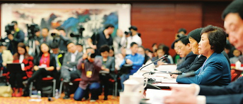 Shanxi's NPC delegation holds plenary session open to reporters