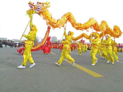 Spectacular lantern festival delights Datong