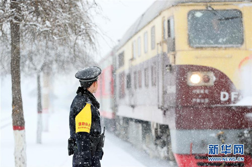 Springtime snow covers Shanxi