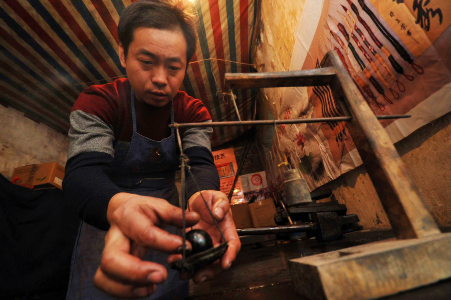 North China inkstick makers follow ancient methods