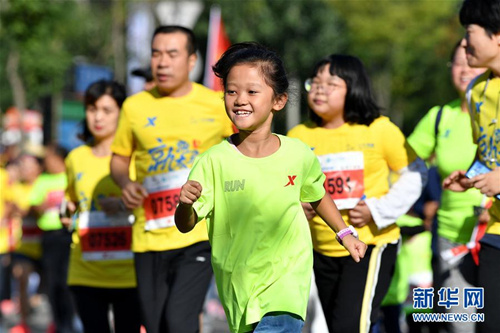 30,000 runners compete at Taiyuan intl marathon