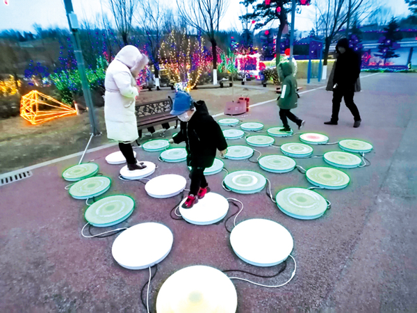 Light show illuminates rural Yangquan