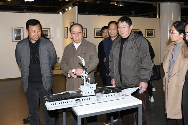 Exhibition of faculty artwork held at Shanxi University