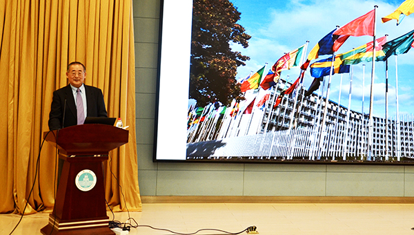 Ex-UNESCO man shares career insights at Shanxi University