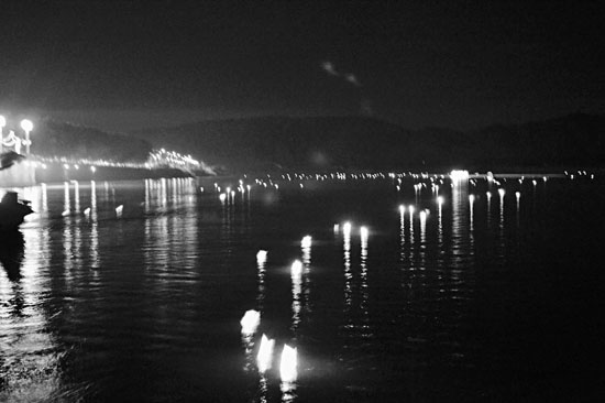 River lanterns spangle the Yellow River in Shanxi