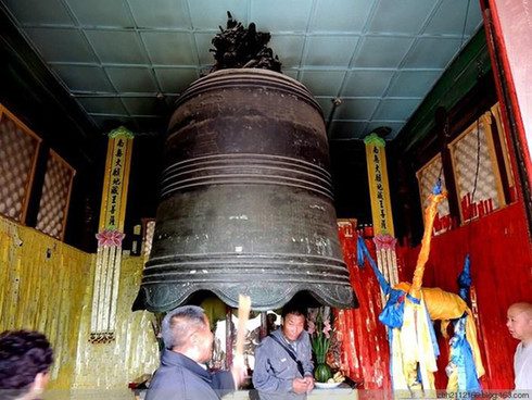 Custom of ringing bells at Mount Wutai