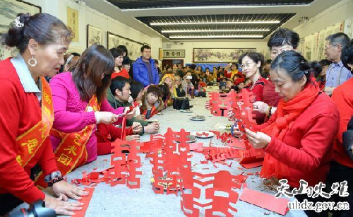 Urumqi brings warmth to local disabled group