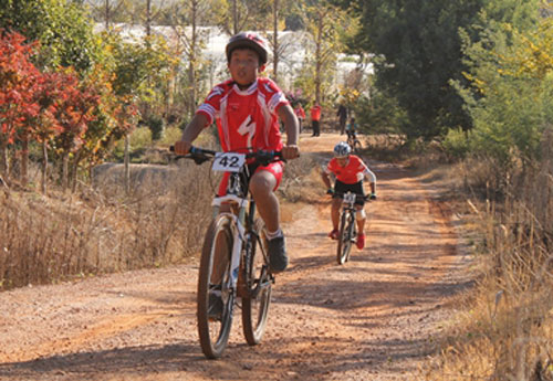 No 3 Middle School shines in cycling contest