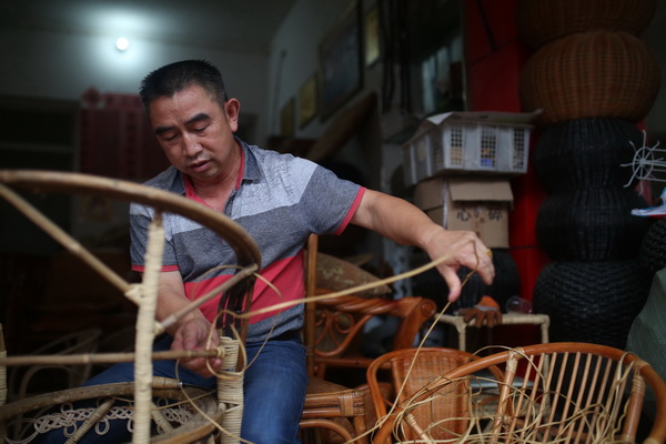 Returning migrant worker finds a way to boost local economy