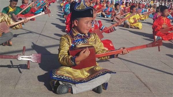 Grand ceremony to showcase traditional Mongolian costumes