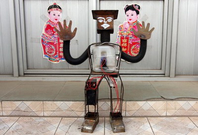 38 robots sail to Shanghai Expo