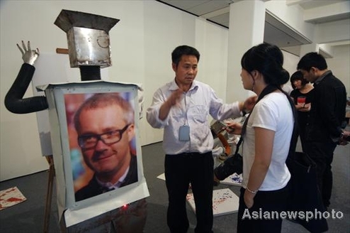 Farmers' robots make debut in Shanghai