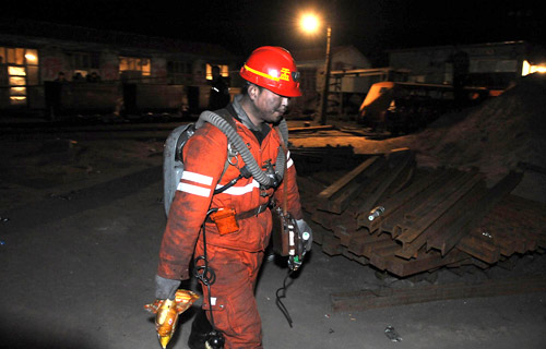 1 still missing after gas explosion at mine