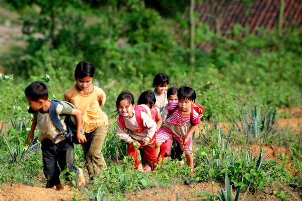 One-room schoolhouse for Yao children