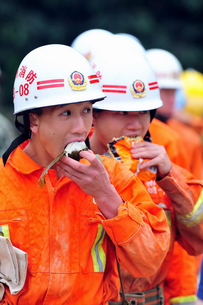 Rescue work continues in rainstorm-hit S China