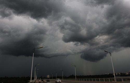 Hainan: tropical storm Conson approaching