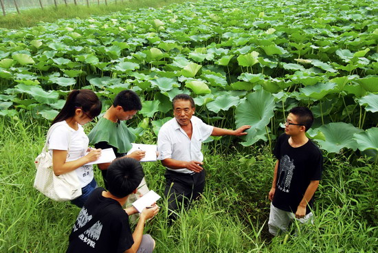 Colleges students sail on social practices tour