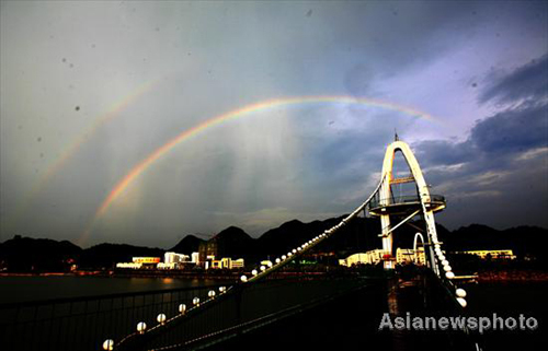 Double rainbows show up in E China