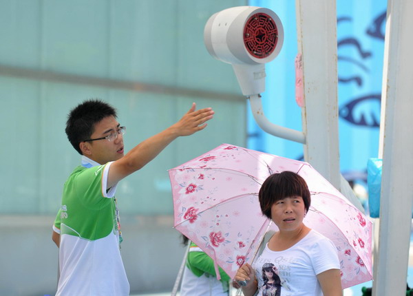 Heat not enough to stop Expo volunteers