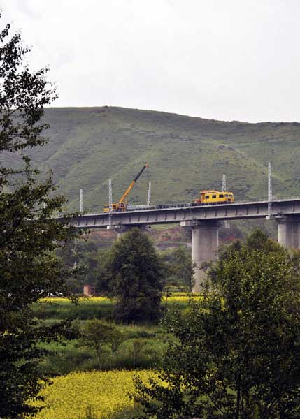 2nd Line of Qing-Tibet Rail to be completed by 2010