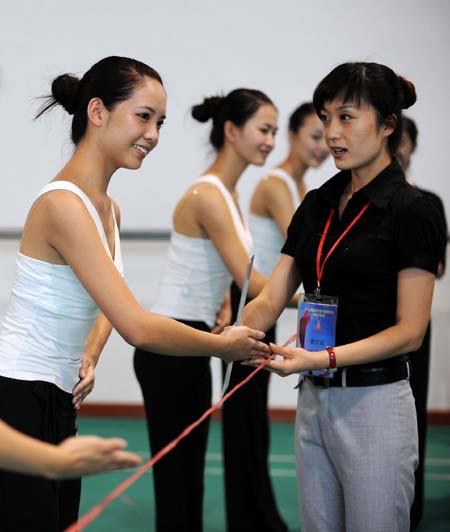 Asiad hostess candidates receive training