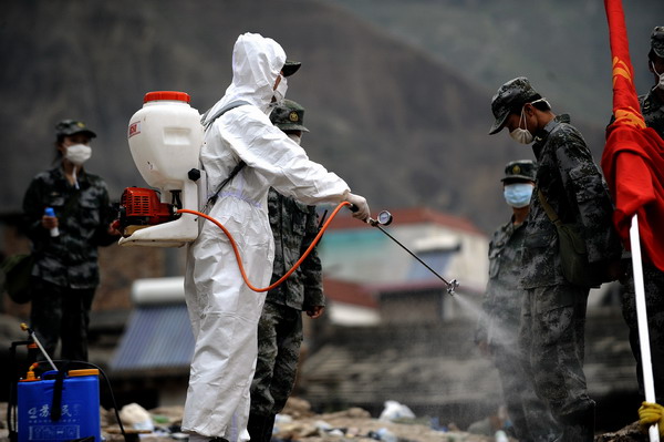 Decontamination work continues in Zhouqu