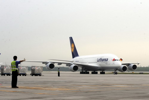 Airbus A380 'Peking' starts regular service