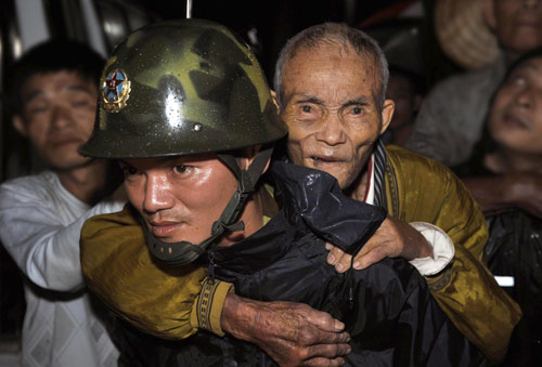 Thousands evacuated as new storms hit flood-ravaged S China