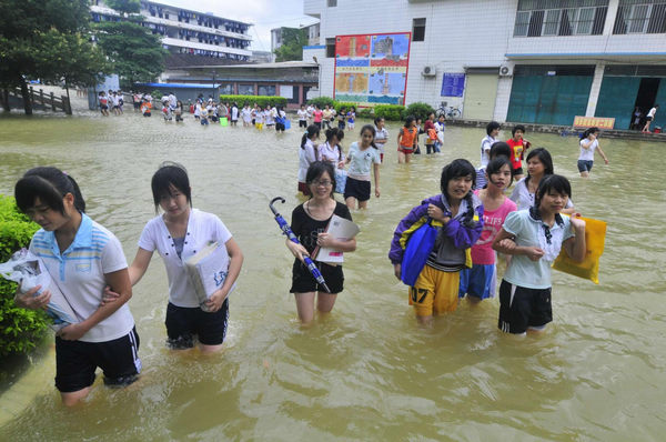 Floods, droughts highlight water challenges