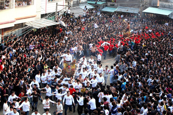 Village holds good harvest parade