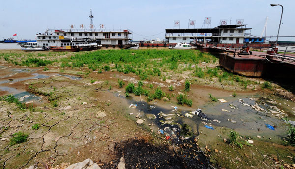 Severe drought lingers in C China