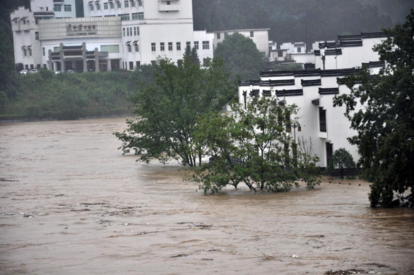 New round of torrential rains batter E China