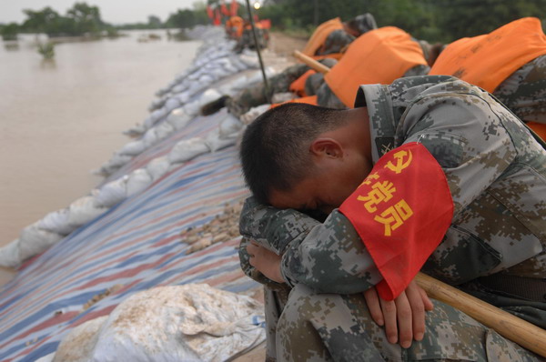 Residents evacuate amid worst floods in 56 yrs