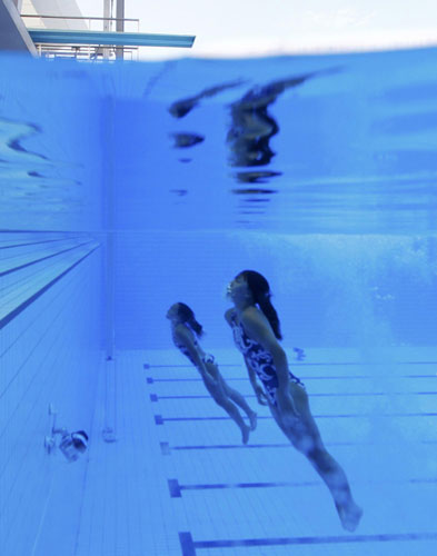 Divers compete in Shanghai