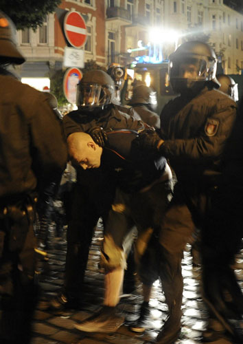 Demonstrators clash with police in Hamburg