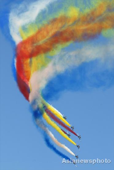 Aerobatic displays for Changchun's aviation open day