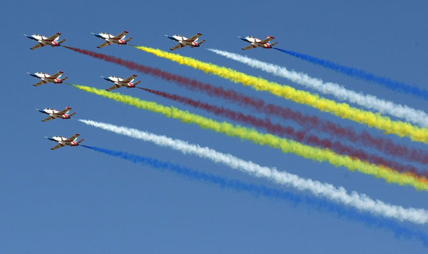 Aerobatic displays for Changchun's aviation open day