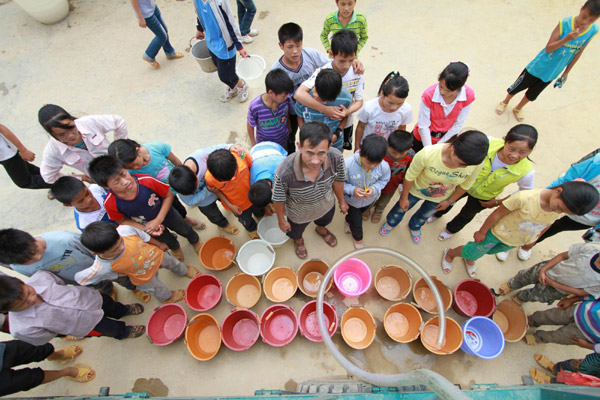 Drinking water shortage in S China