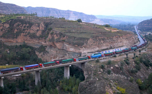 Gridlocked NW China freight channel