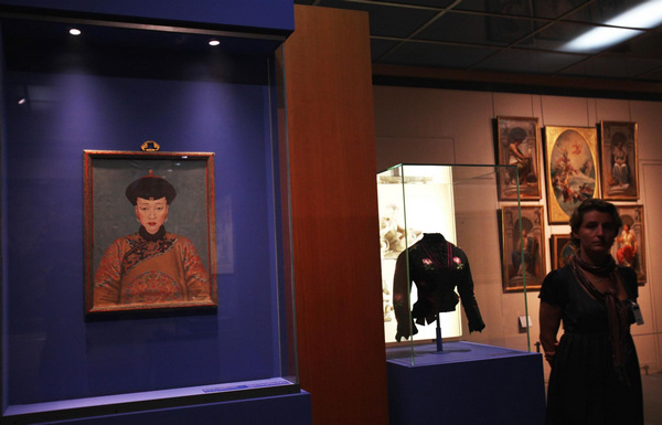 Chinese Forbidden City exhibits open at Louvre